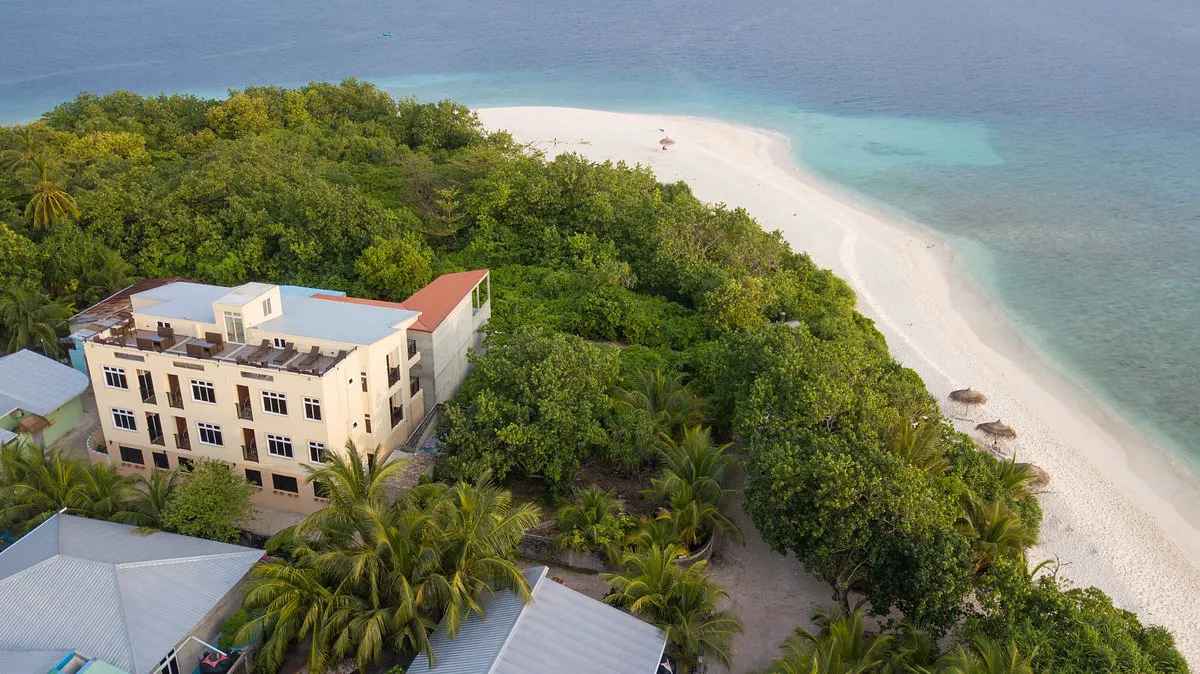 AA. Ukulhas: The Eco-Paradise Redefining Local Tourism in the Maldives