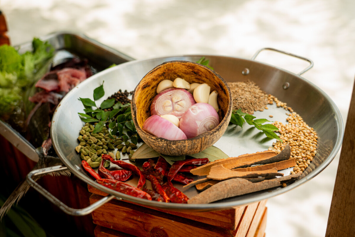 Sun Siyam Vilu Reef Showcases the Soul of Maldivian Cuisine Through Its Signature “Kandu Kukulhu” Cooking Experience